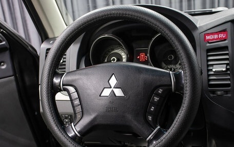 Mitsubishi Pajero IV, 2013 год, 1 798 000 рублей, 17 фотография