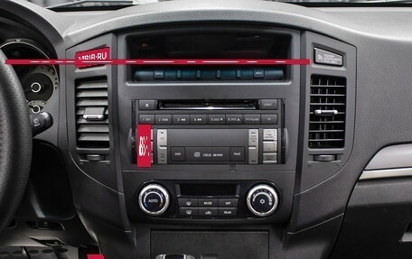 Mitsubishi Pajero IV, 2013 год, 1 798 000 рублей, 15 фотография