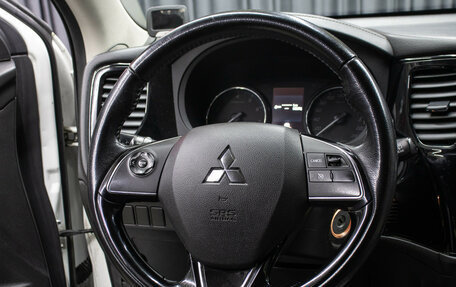 Mitsubishi Outlander III рестайлинг 3, 2019 год, 1 598 000 рублей, 17 фотография