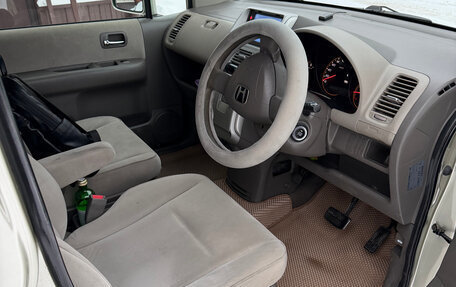 Honda Mobilio I, 2004 год, 400 000 рублей, 7 фотография