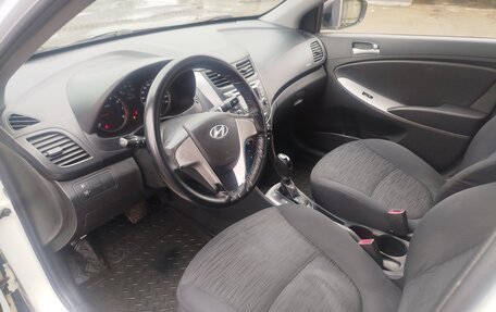 Hyundai Solaris II рестайлинг, 2014 год, 780 000 рублей, 9 фотография