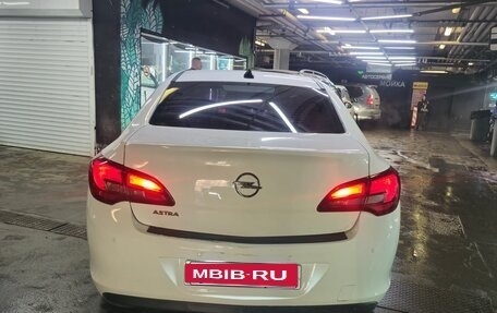 Opel Astra J, 2013 год, 730 000 рублей, 5 фотография