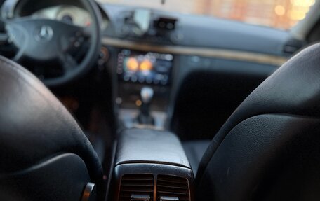 Mercedes-Benz E-Класс, 2006 год, 900 000 рублей, 8 фотография