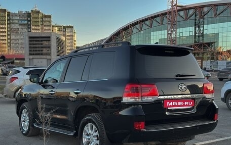 Toyota Land Cruiser 200, 2017 год, 6 400 000 рублей, 5 фотография