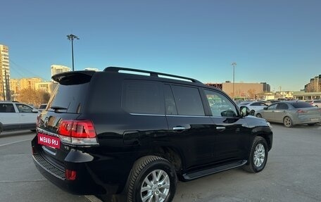 Toyota Land Cruiser 200, 2017 год, 6 400 000 рублей, 3 фотография