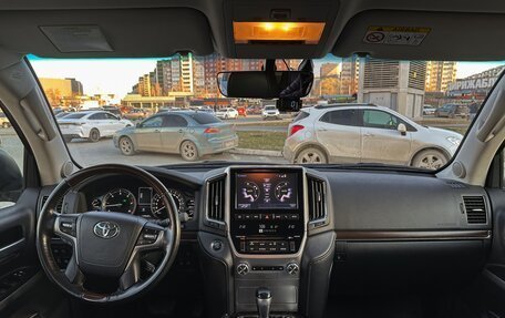 Toyota Land Cruiser 200, 2017 год, 6 400 000 рублей, 8 фотография