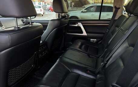 Toyota Land Cruiser 200, 2017 год, 6 400 000 рублей, 14 фотография