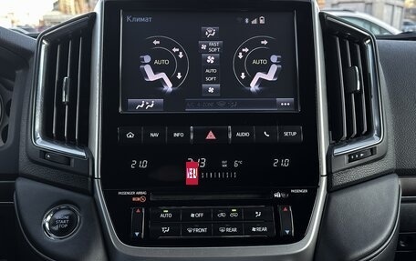 Toyota Land Cruiser 200, 2017 год, 6 400 000 рублей, 10 фотография