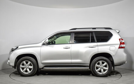Toyota Land Cruiser Prado 150 рестайлинг 2, 2014 год, 3 490 000 рублей, 8 фотография