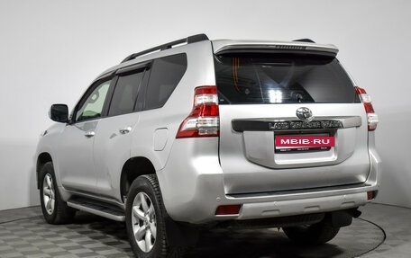 Toyota Land Cruiser Prado 150 рестайлинг 2, 2014 год, 3 490 000 рублей, 7 фотография