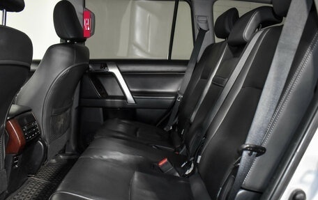 Toyota Land Cruiser Prado 150 рестайлинг 2, 2014 год, 3 490 000 рублей, 10 фотография