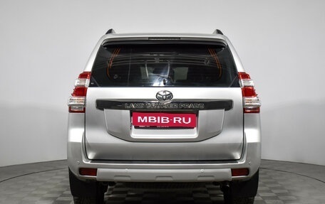 Toyota Land Cruiser Prado 150 рестайлинг 2, 2014 год, 3 490 000 рублей, 6 фотография