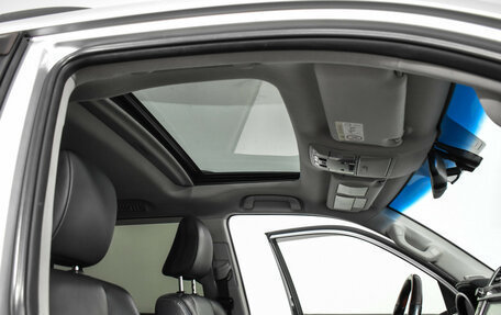 Toyota Land Cruiser Prado 150 рестайлинг 2, 2014 год, 3 490 000 рублей, 16 фотография