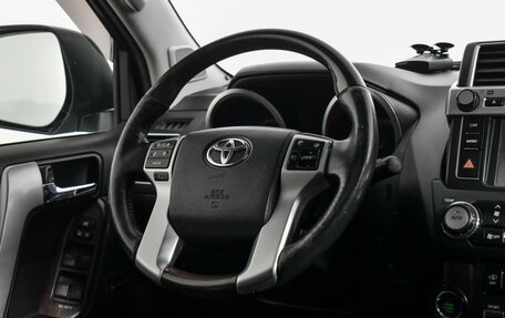 Toyota Land Cruiser Prado 150 рестайлинг 2, 2014 год, 3 490 000 рублей, 14 фотография