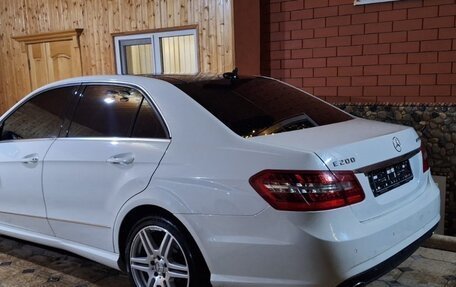 Mercedes-Benz E-Класс, 2011 год, 1 280 000 рублей, 6 фотография