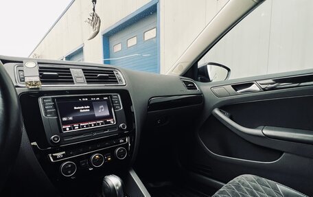 Volkswagen Jetta VI, 2018 год, 1 650 000 рублей, 7 фотография