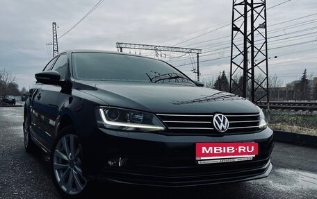 Volkswagen Jetta VI, 2018 год, 1 650 000 рублей, 2 фотография