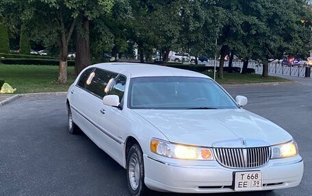 Lincoln Town Car III рестайлинг, 1999 год, 300 000 рублей, 5 фотография