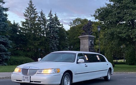 Lincoln Town Car III рестайлинг, 1999 год, 300 000 рублей, 6 фотография