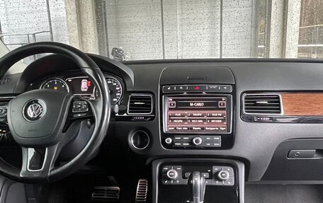 Volkswagen Touareg III, 2017 год, 3 350 000 рублей, 7 фотография