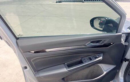 Volkswagen Golf VIII, 2022 год, 1 805 778 рублей, 10 фотография