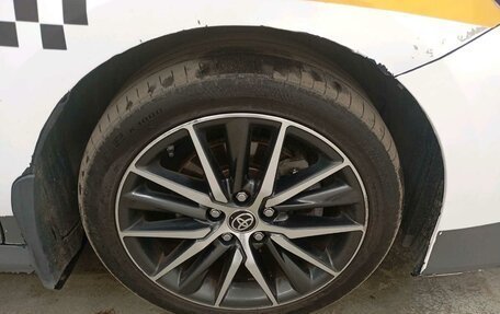 Toyota Camry, 2021 год, 2 000 700 рублей, 2 фотография