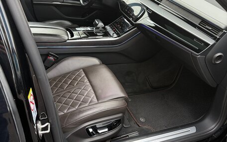 Audi A8, 2018 год, 4 800 000 рублей, 14 фотография