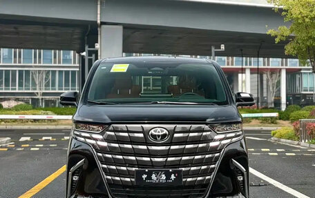 Toyota Alphard, 2024 год, 11 020 099 рублей, 2 фотография