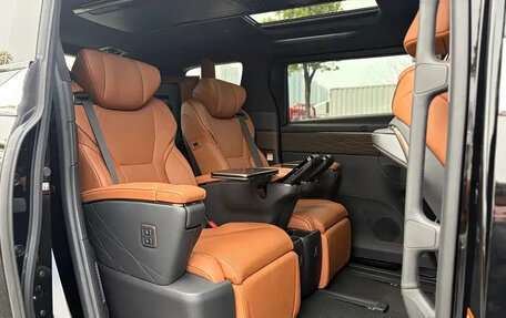 Toyota Alphard, 2024 год, 11 020 099 рублей, 20 фотография