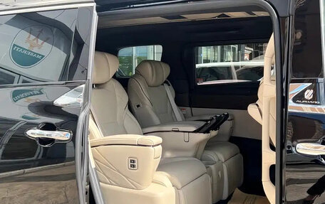 Toyota Alphard, 2024 год, 11 290 099 рублей, 7 фотография