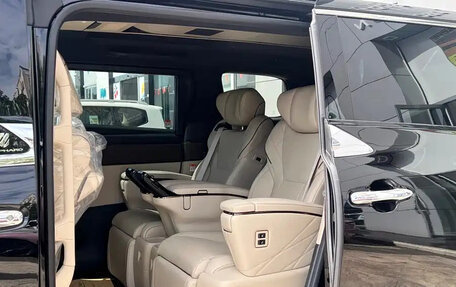 Toyota Alphard, 2024 год, 11 290 099 рублей, 9 фотография