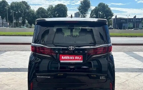 Toyota Alphard, 2024 год, 11 290 099 рублей, 5 фотография