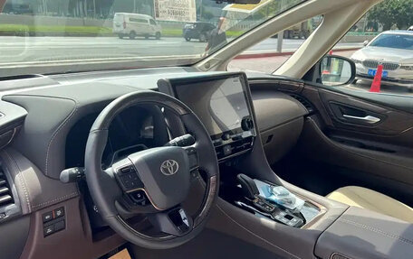 Toyota Alphard, 2024 год, 11 290 099 рублей, 21 фотография