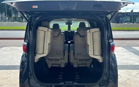 Toyota Alphard, 2024 год, 11 290 099 рублей, 25 фотография