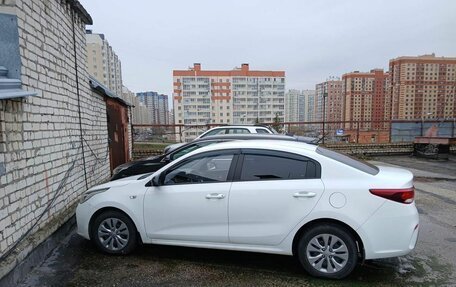 KIA Rio IV, 2019 год, 688 000 рублей, 3 фотография