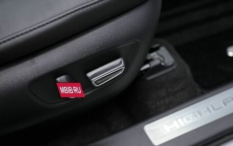 Toyota Highlander, 2026 год, 5 490 000 рублей, 31 фотография