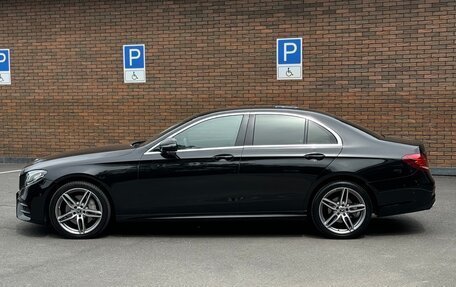 Mercedes-Benz E-Класс, 2019 год, 4 150 000 рублей, 4 фотография