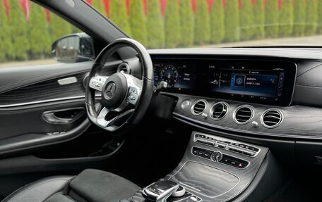 Mercedes-Benz E-Класс, 2019 год, 4 150 000 рублей, 12 фотография