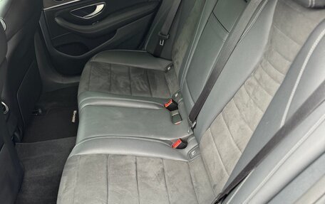 Mercedes-Benz E-Класс, 2019 год, 4 150 000 рублей, 19 фотография