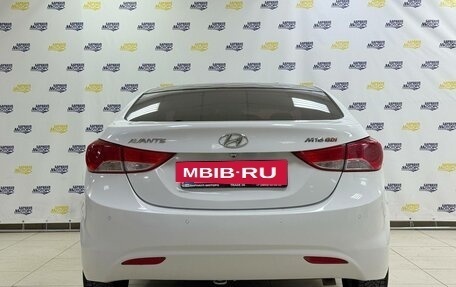 Hyundai Avante, 2011 год, 774 083 рублей, 7 фотография