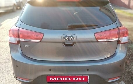 KIA Rio III рестайлинг, 2017 год, 990 000 рублей, 2 фотография