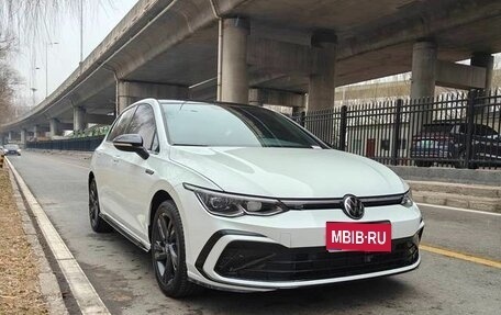Volkswagen Golf VIII, 2023 год, 1 724 000 рублей, 1 фотография