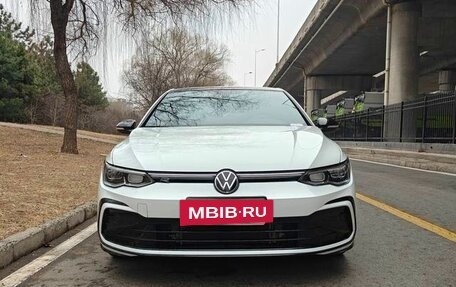 Volkswagen Golf VIII, 2023 год, 1 724 000 рублей, 2 фотография