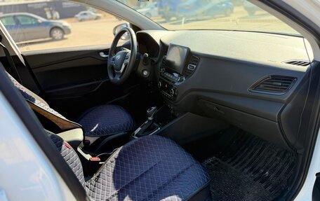 Hyundai Solaris II рестайлинг, 2021 год, 1 800 000 рублей, 8 фотография