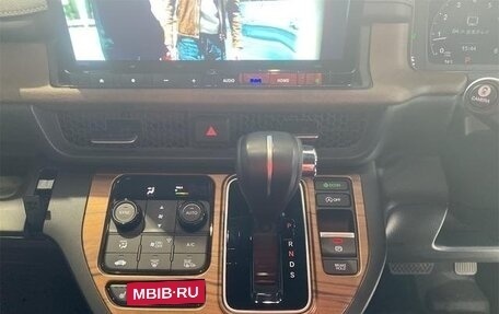 Honda Stepwgn, 2022 год, 2 350 008 рублей, 18 фотография