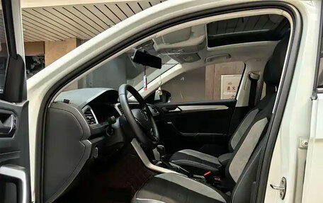 Volkswagen T-Roc I, 2022 год, 1 890 000 рублей, 9 фотография