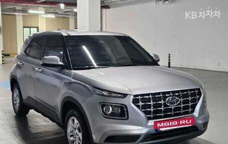 Hyundai Venue I, 2023 год, 1 678 000 рублей, 2 фотография