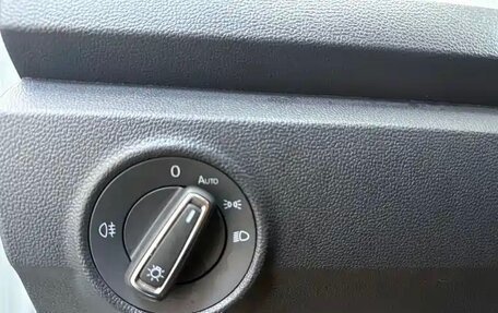 Volkswagen T-Roc I, 2022 год, 1 950 000 рублей, 6 фотография