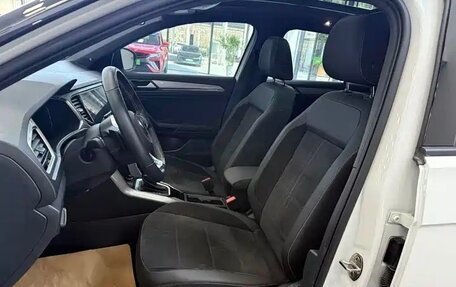 Volkswagen T-Roc I, 2022 год, 1 950 000 рублей, 7 фотография