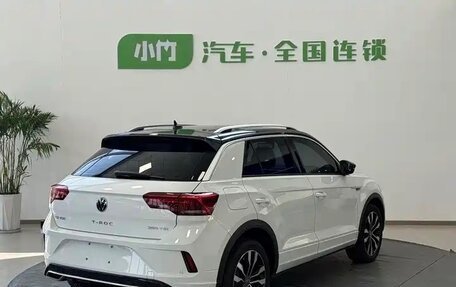 Volkswagen T-Roc I, 2022 год, 1 950 000 рублей, 3 фотография